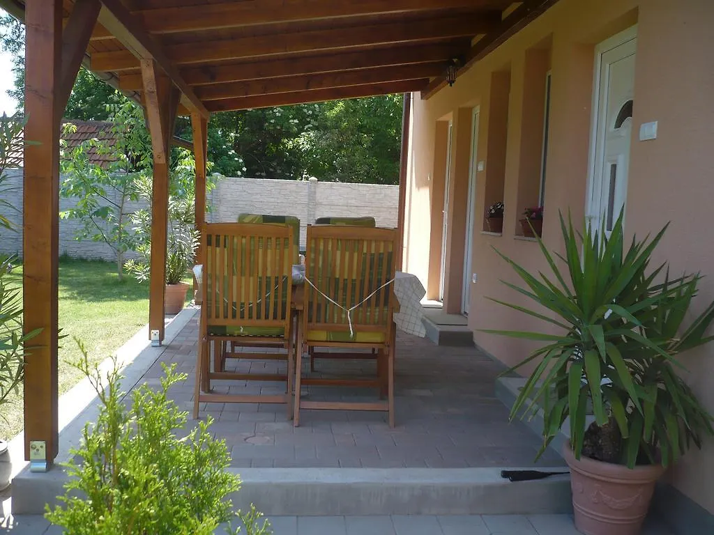 Eszter apartmanház Hajdúszoboszló Apartman